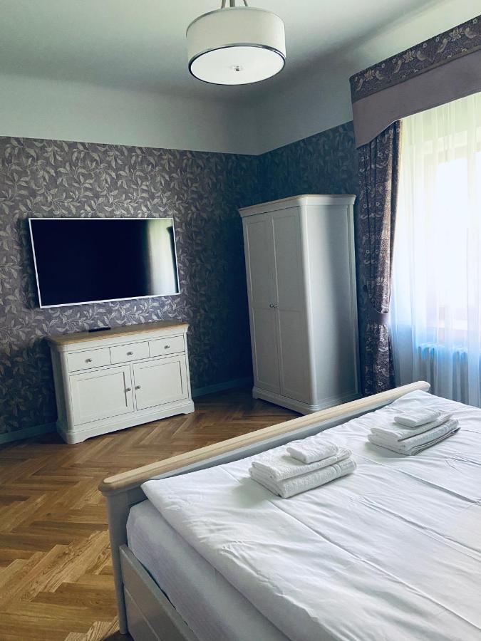 Roze Republikas Apartments Лиепая Экстерьер фото