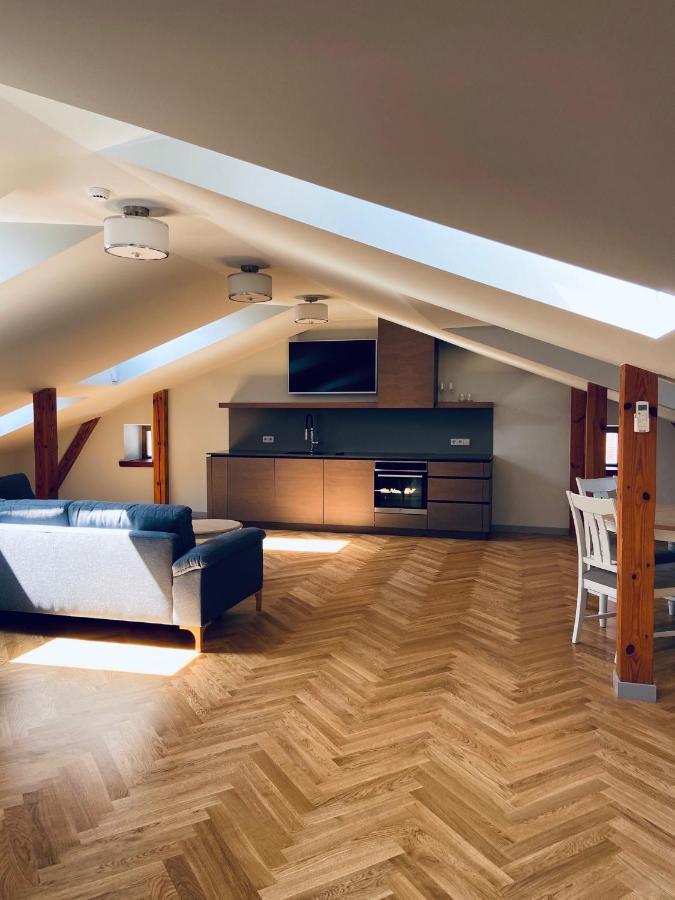 Roze Republikas Apartments Лиепая Экстерьер фото