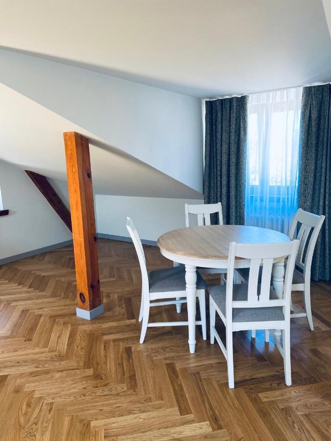 Roze Republikas Apartments Лиепая Экстерьер фото