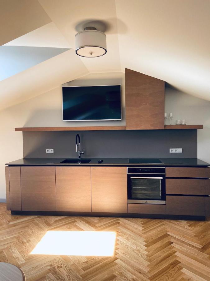 Roze Republikas Apartments Лиепая Экстерьер фото