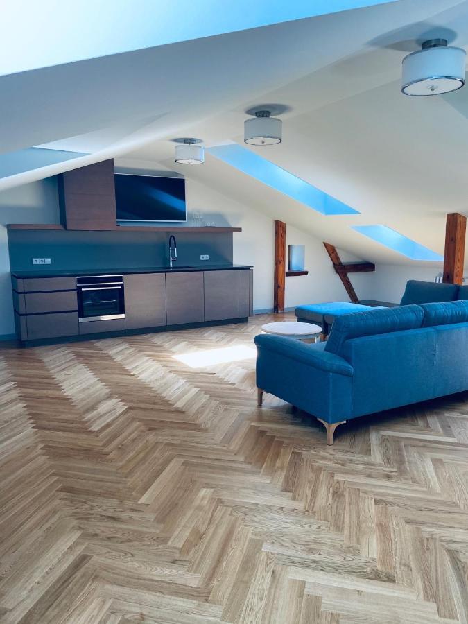 Roze Republikas Apartments Лиепая Экстерьер фото