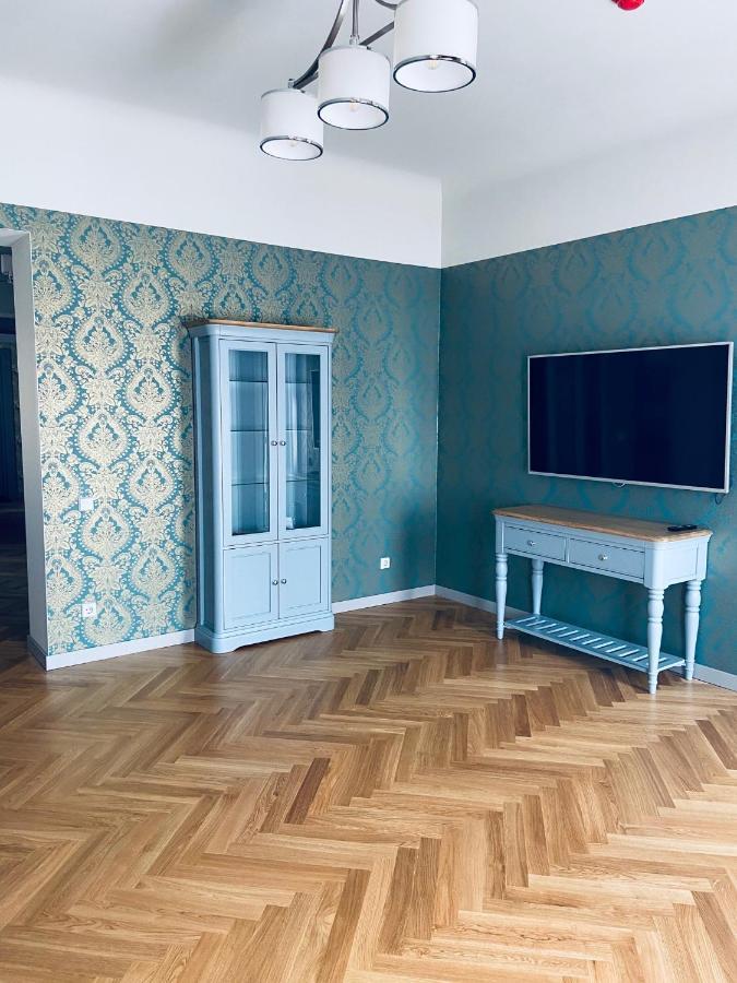 Roze Republikas Apartments Лиепая Экстерьер фото