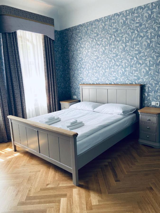Roze Republikas Apartments Лиепая Экстерьер фото