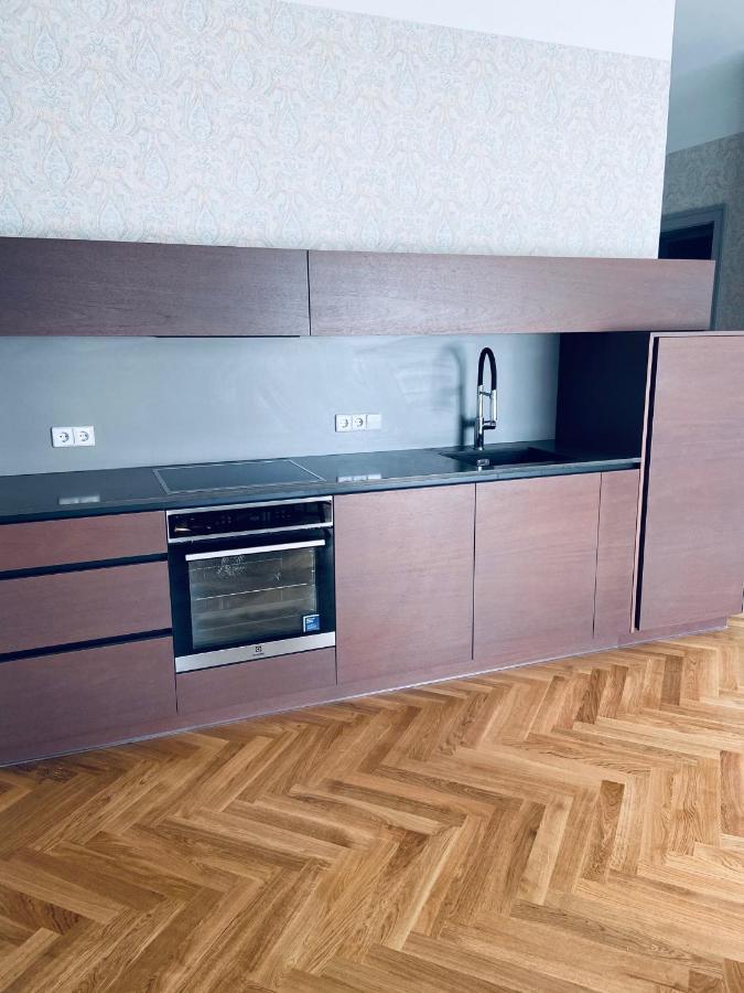 Roze Republikas Apartments Лиепая Экстерьер фото